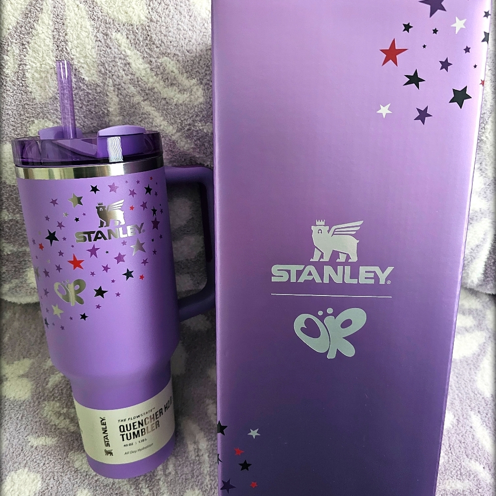 Olivia Rodrigo 40oz Stanley
